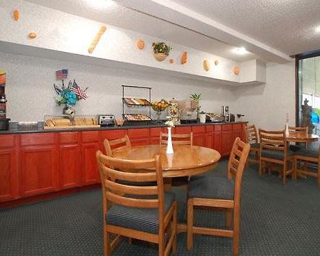 Premier Inn And Suites Erick Restaurante foto